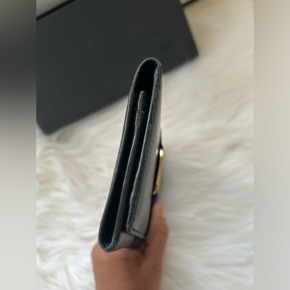 Salvatore Ferragamo Vara Black Leather Wallet - Picture 6 of 16